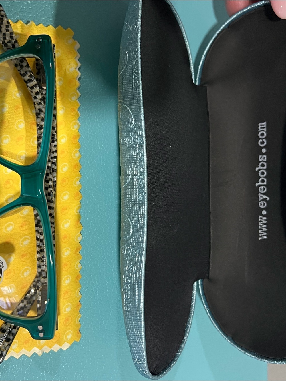 Eyebobs Handmade Women’s Reader Glasses & Case 1.75 - Picture 2 of 7